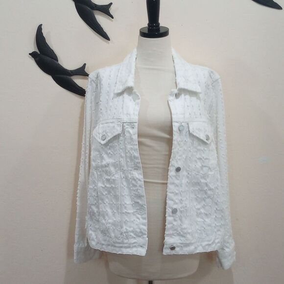 Blank NYC Eye On You White Distressed Denim Jacket - L - Picture 10 of 14